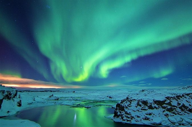 Northern Lights Bus Tour from Reykjavik with Hot Chocolate